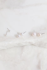 MIDI PERLE • Pearl Stud Earrings