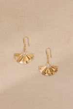 LOTUS D'OR • Statement fan drops