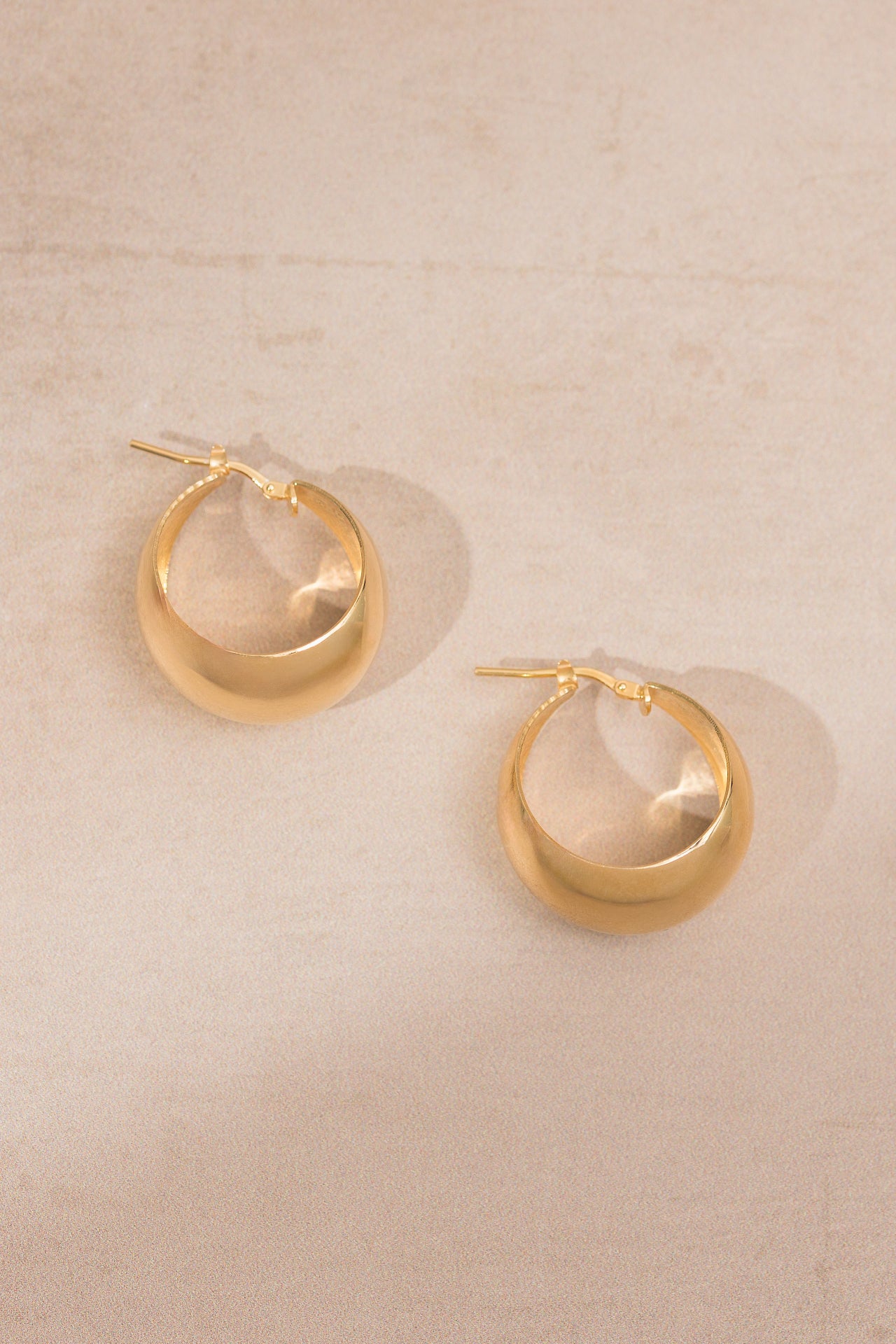 ALLEGRA • Statement hoops