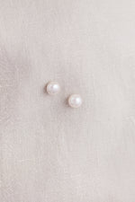 GRANDE PERLE • Pearl Stud Earrings