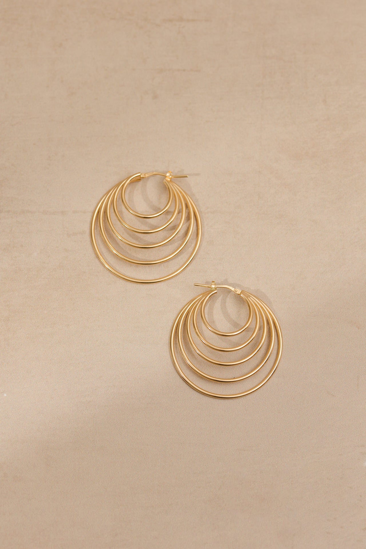 CLEO • Statement gold hoops