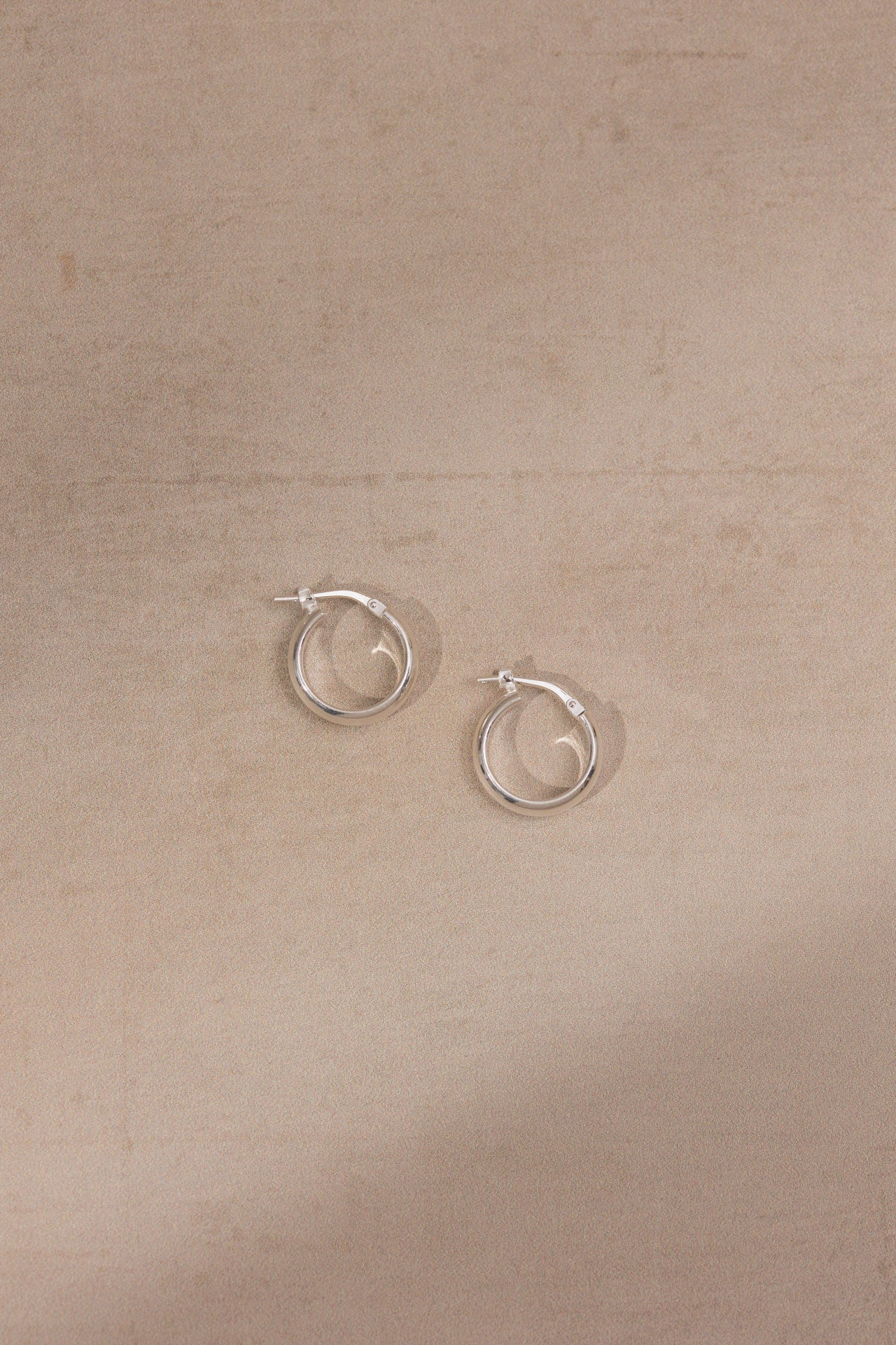 ARIA • Round hoops