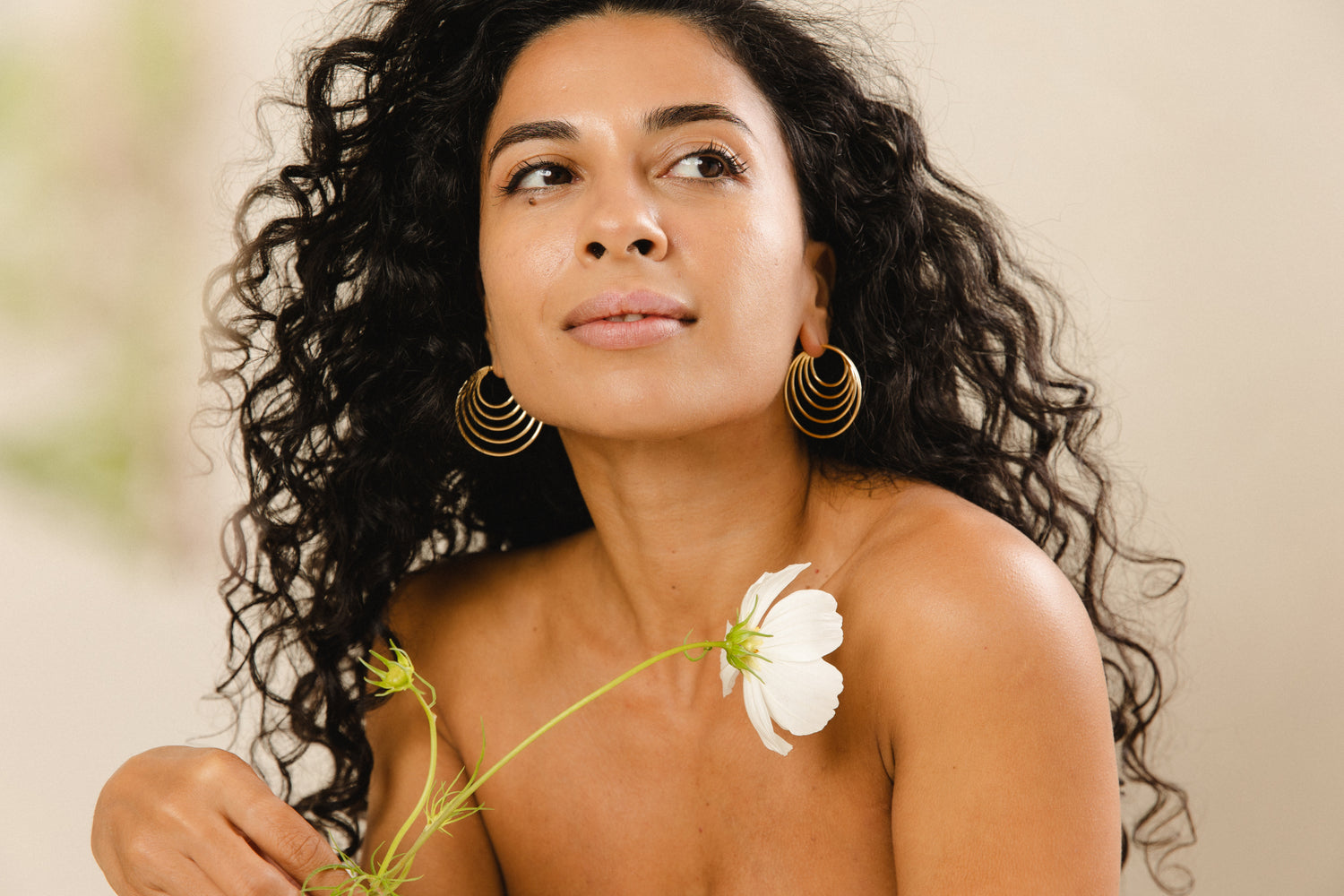 CLEO • Statement gold hoops