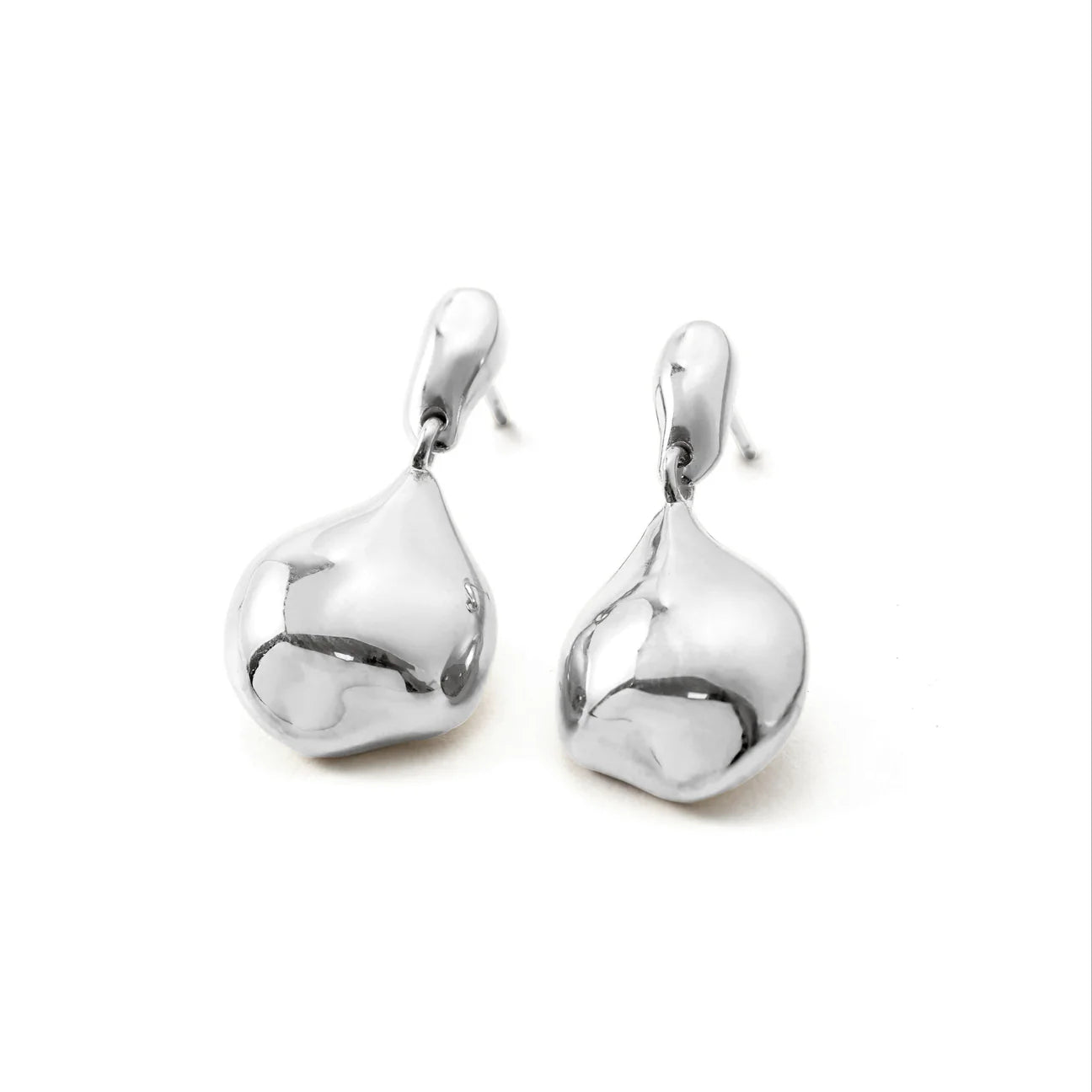 VALLA • Pebble drops